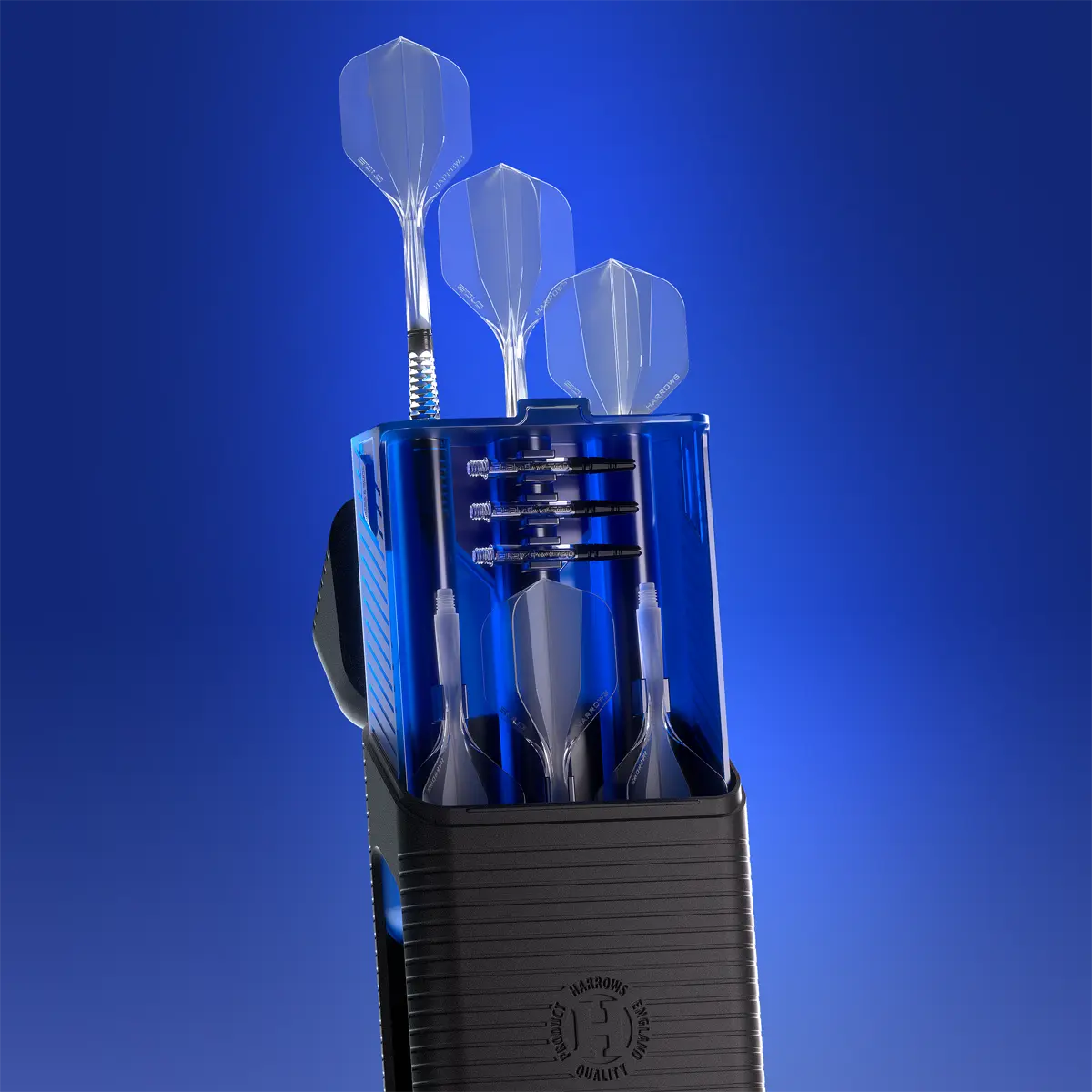 Harrows Vault Dartcase Blau geöffnet – Platz für 3 montierte Darts Harrows Vault Dartcase Blau geöffnet mit montierten Darts und Zubehörfächern – Soft-Touch Hartschale
