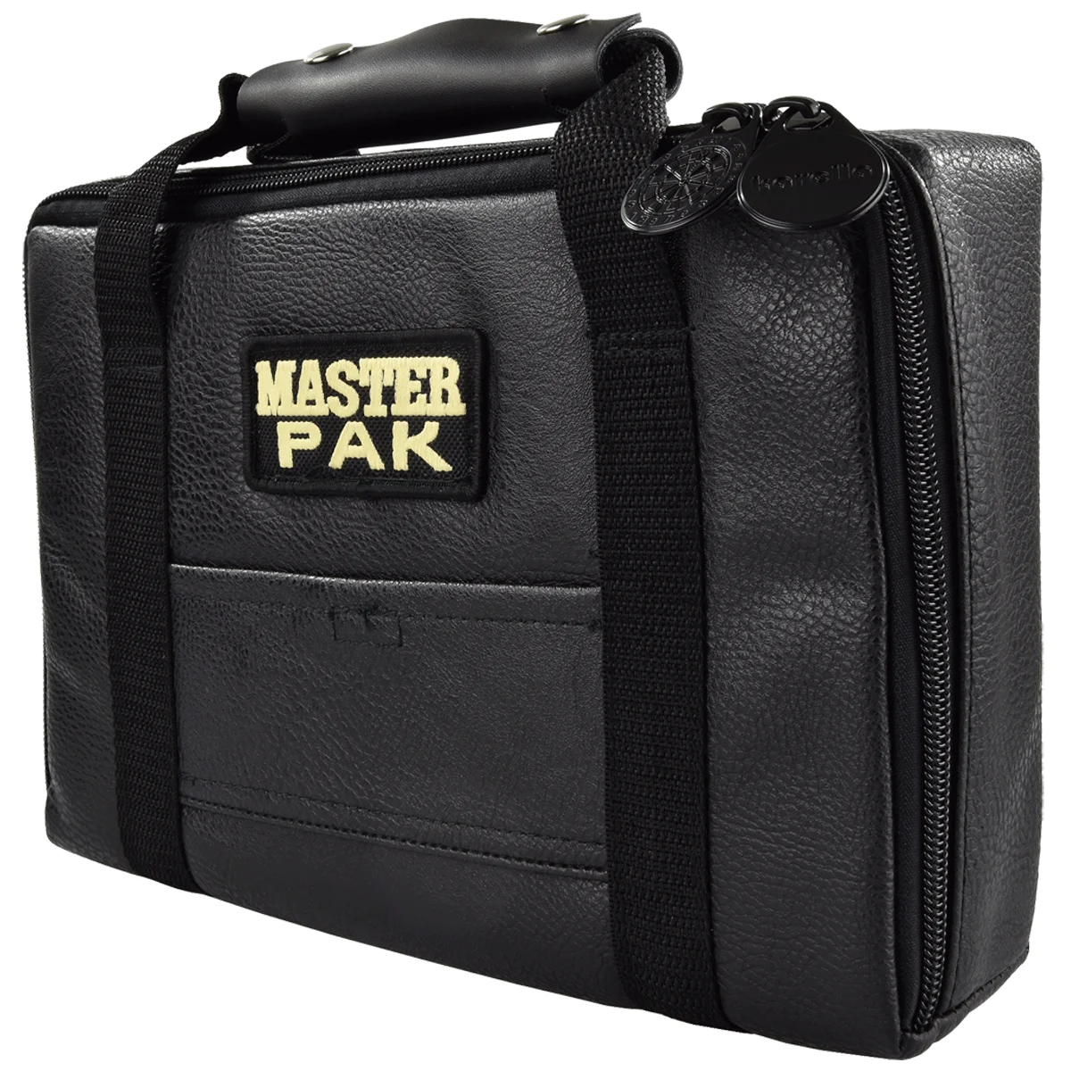 Karella Master PAK Leder Edition – Vorderansicht geschlossen Karella Master PAK Leder Edition Darttasche geschlossen – Vorderansicht in edler Kunstleder-Optik