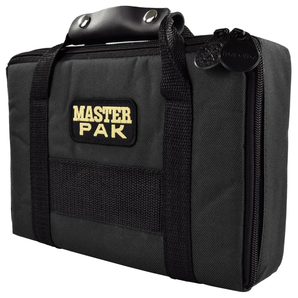 Karella Master PAK Darttasche Schwarz geschlossen mit Griff Karella Master PAK Darttasche Schwarz zusammengeklappt mit Tragegriff und Master PAK Logo