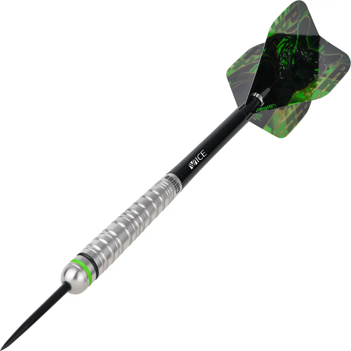 One80 Panther-C Steeldarts in dynamischer Perspektive mit silbernem Tungsten Barrel und Panther Flights