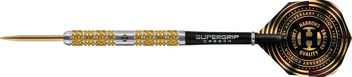 Harrows Atlantis Steeldart 95 Prozent – Seitenansicht mit Supergrip Carbon Shaft und goldener Titannitrid-Beschichtung