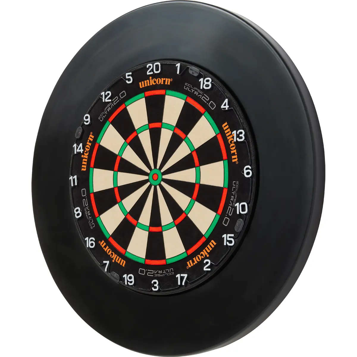 Unicorn Eclipse Ultra 2.0 Steeldartboard mit schwarzem Surround in dynamischer Ansicht