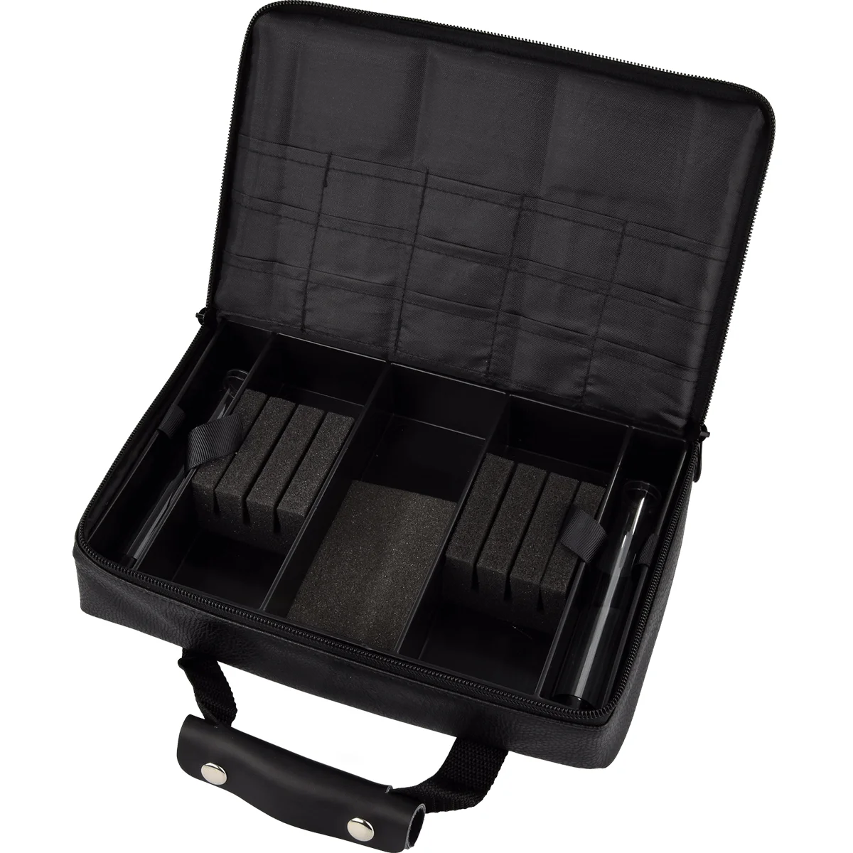 Karella Master PAK Leder Edition geöffnet – Innenansicht ohne Darts und Zubehör